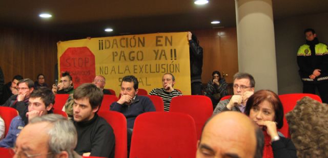 El ayuntamiento de Yecla apoya por unanimidad la dación en pago - 2, Foto 2