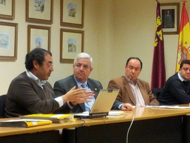 El Alcalde asiste a una reunión en la Consejería de Agricultura, sobre el Enfoque LEADER - 1, Foto 1