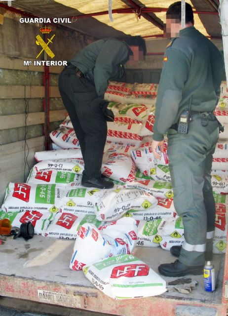 La Guardia Civil recupera 6 toneladas de abono sustraído en una explotación agrícola de Águilas - 1, Foto 1