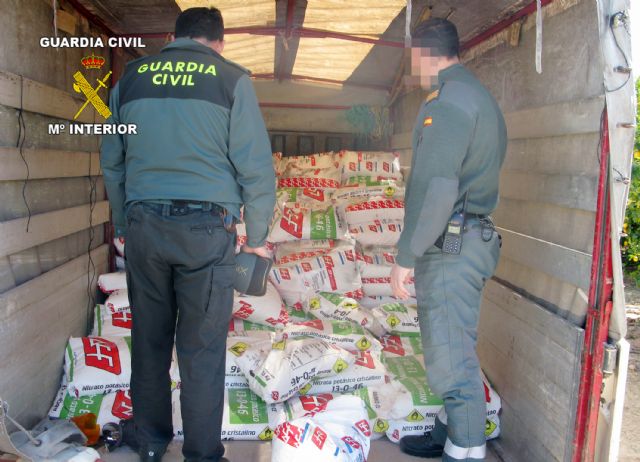 La Guardia Civil recupera 6 toneladas de abono sustraído en una explotación agrícola de Águilas - 3, Foto 3
