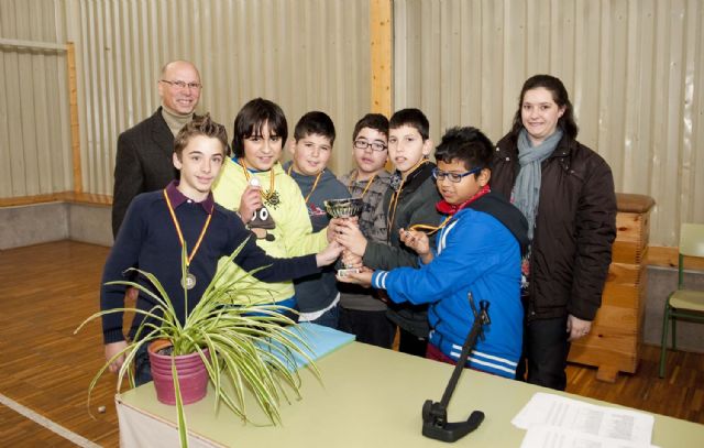 Jóvenes ajedrecistas reciben los premios del VIII Torneo Intercentros - 3, Foto 3