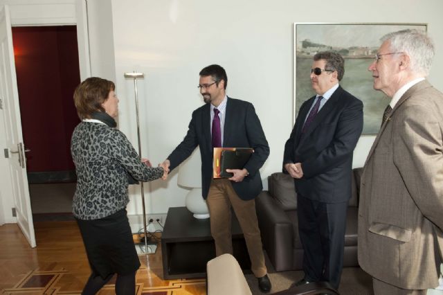 La ONCE invita a la alcaldesa a su XIII Bienal de Música - 2, Foto 2