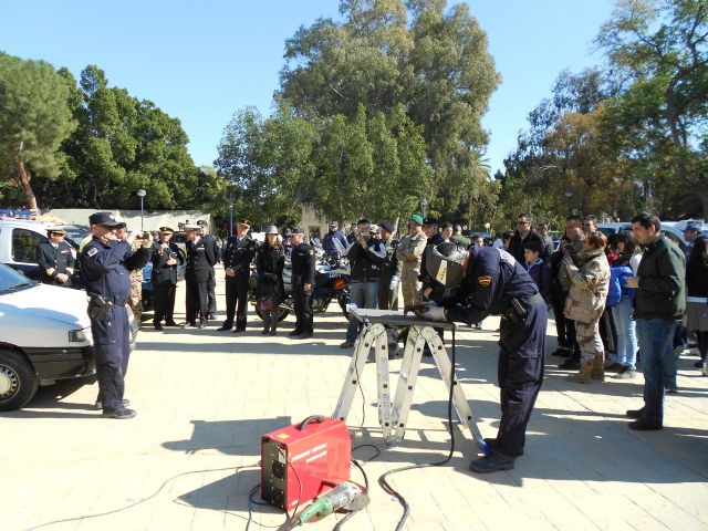 Más de mil alumnos visitan hoy el campamento instalado en el Malecón dedicado a las misiones internacionales - 3, Foto 3
