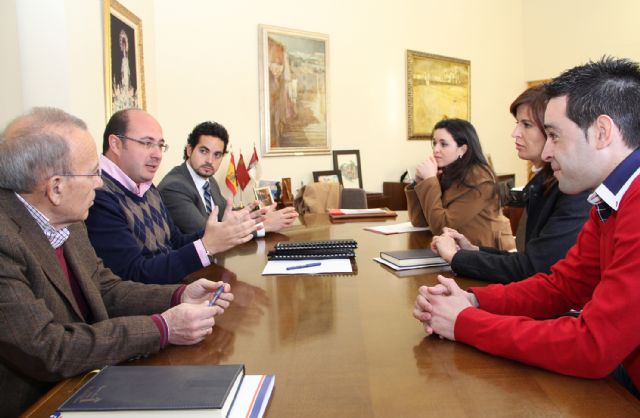 El Alcalde presenta a AJE Guadalentín las nuevas bonificaciones en tasas e impuestos municipales para jóvenes empresarios - 1, Foto 1