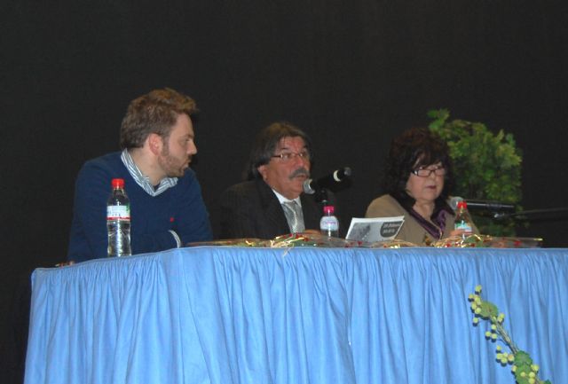 Arte imaginativo y poesía amorosa, oferta cultural en Las Torres de Cotillas - 1, Foto 1