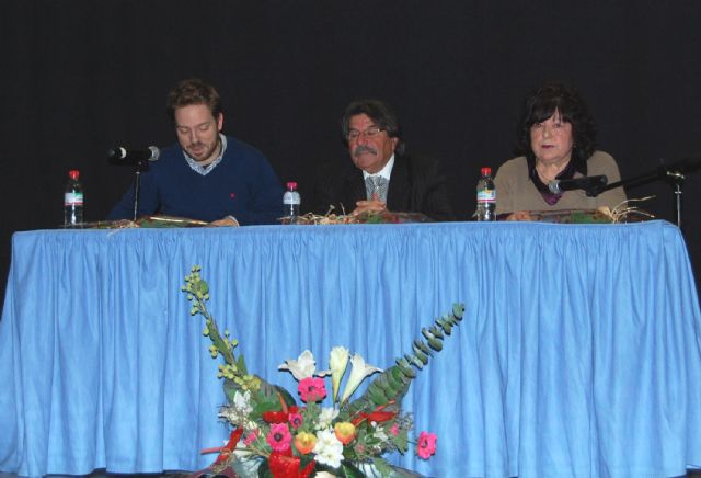 Arte imaginativo y poesía amorosa, oferta cultural en Las Torres de Cotillas - 2, Foto 2