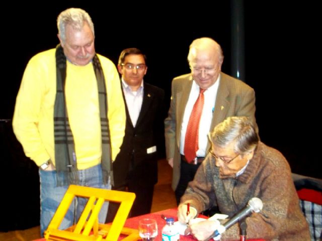 'Kairós' publica un poemario sobre su etapa adolescente en Cehegín - 1, Foto 1