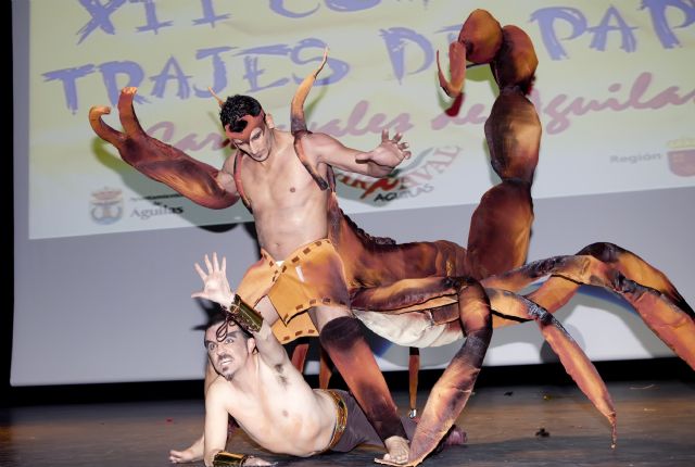 El disfraz 'Carnaval, Carnaval' gana el XII Concurso de Trajes de Papel - 2, Foto 2