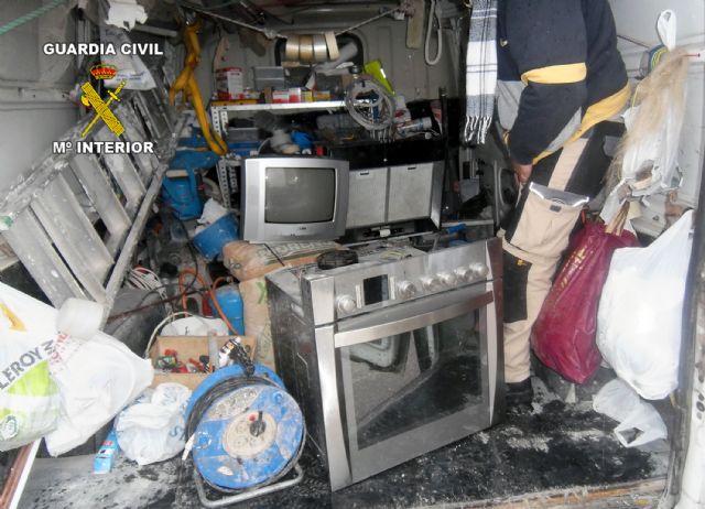 La Guardia Civil detiene a dos personas dedicadas a la comisión de robos - 2, Foto 2