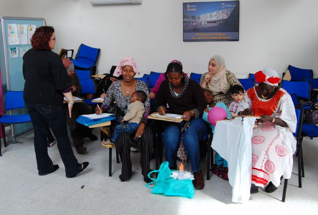 Nuevo curso de español y orientación laboral para extranjeros en Las Torres de Cotillas - 2, Foto 2