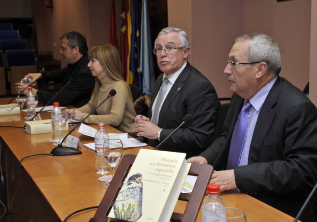 El profesor Pozuelo Yvancos recoge en un libro las ideas literarias de ocho siglos en España - 2, Foto 2