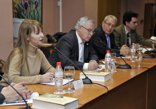 El profesor Pozuelo Yvancos recoge en un libro las ideas literarias de ocho siglos en España - 3, Foto 3