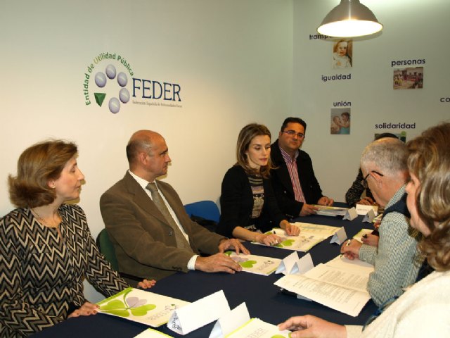 Juan Carrión, delegado de FEDER en Murcia, participa en la reunión celebrada en la sede de FEDER junto a la Princesa Leticia, Foto 1