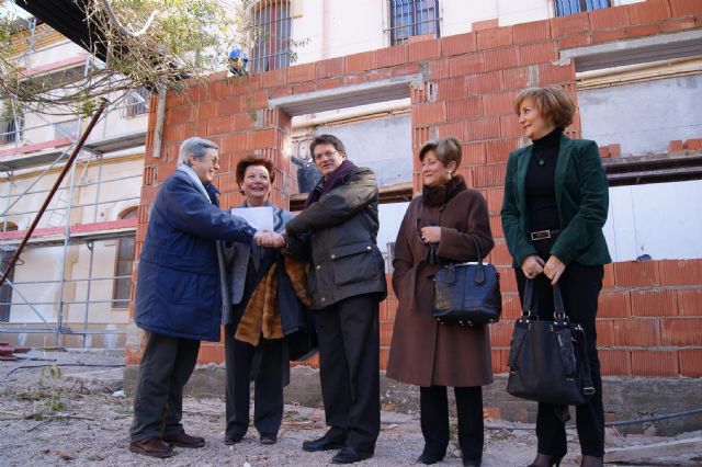 La Asociación de Amas de Casa de Lorca decide que los 7.000€ de su donación contribuyan a ayudar a rehabilitar la guardería de San José de Calasanz - 1, Foto 1