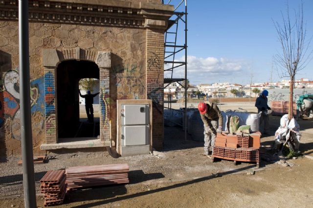 El antiguo apeadero de Barrio Peral lucirá como nuevo a final de año - 5, Foto 5