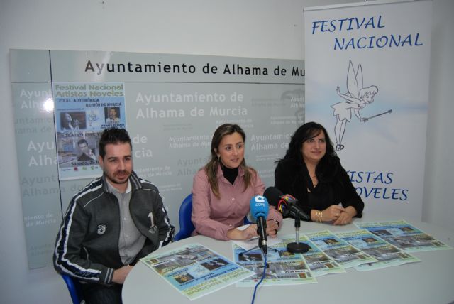 Alhama acoge la primera gala del Festival Nacional de Artistas Noveles, Foto 1
