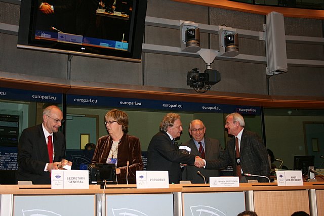 Valcárcel asegura que el Gobierno murciano mantendrá una actitud vigilante y de seguimiento a las importaciones de los productos agrícolas de Marruecos - 1, Foto 1