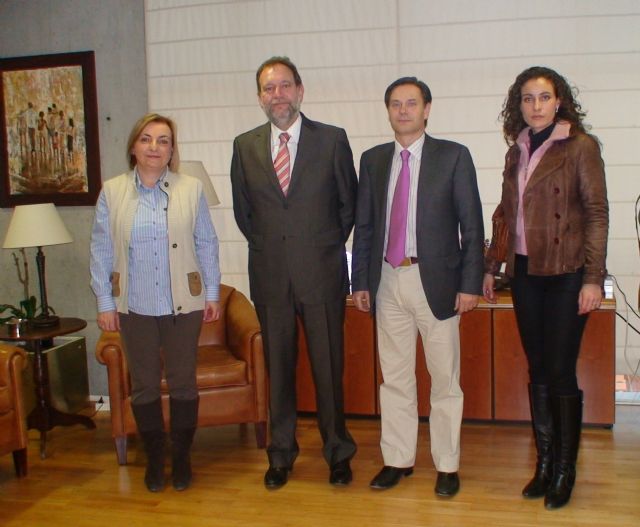 Las concejales de Educación y Empleo visitan al Consejero Constantino Sotoca - 1, Foto 1