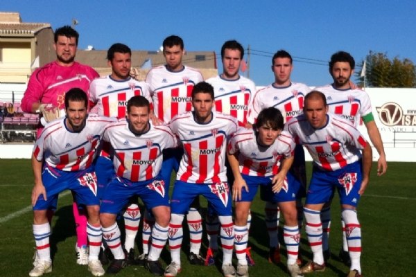 Goleada del Olímpico al Thader Murcia, que dejó jugar, Foto 1