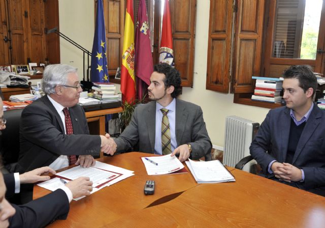 La Universidad de Murcia firma un convenio para que los estudiantes realicen prcticas en empresas del Guadalentn, Foto 1
