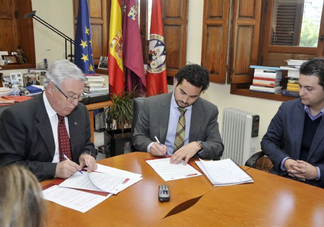 La Universidad de Murcia firma un convenio para que los estudiantes realicen prácticas en empresas del Guadalentín, Foto 3