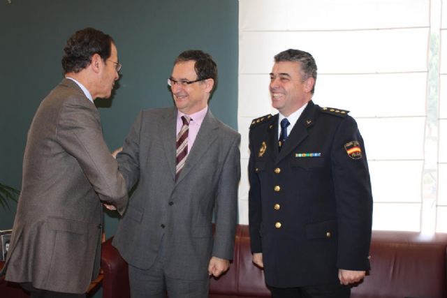 Cámara ofrece el suelo necesario para construir una nueva Jefatura Superior de Policía - 1, Foto 1