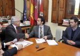 La Universidad de Murcia firma un convenio para que los estudiantes realicen pr�cticas en empresas del Guadalent�n