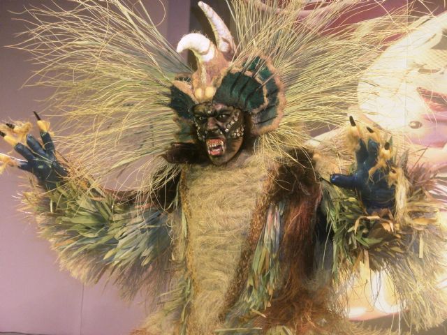 César Ruiz encarnó anoche a la 'Mussona 2012' uno de los personajes del Carnaval de Águilas - 1, Foto 1
