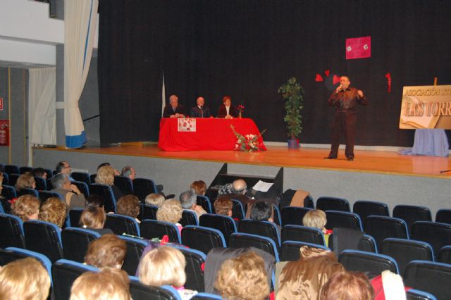 El amor de San Valentín inunda los Jueves Literarios de Las Torres de Cotillas - 1, Foto 1