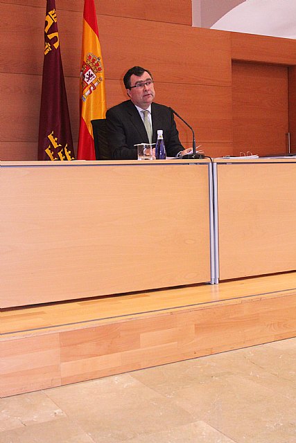 El Gobierno aprueba ampliar la jornada laboral de los empleados de la Administración regional - 1, Foto 1