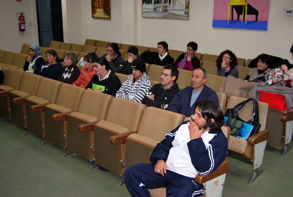Doce alumnos reciben sus diplomas por el Curso de Estrategias De Autonoma Personal Y Desarrollo De Habilidades Sociales Y Laborales, Foto 2
