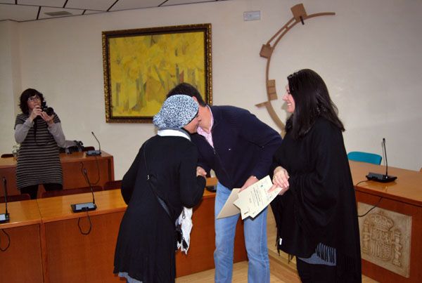 Doce alumnos reciben sus diplomas por el Curso de Estrategias De Autonoma Personal Y Desarrollo De Habilidades Sociales Y Laborales, Foto 4