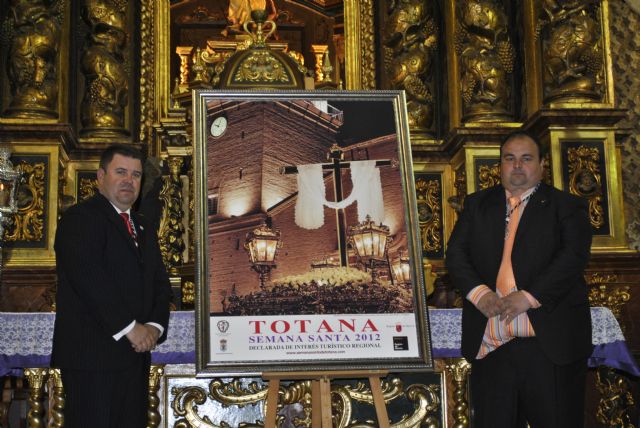 Presentación del cartel anunciador, la revista y el nombramiento del Nazareno de Honor 2012 - 2, Foto 2