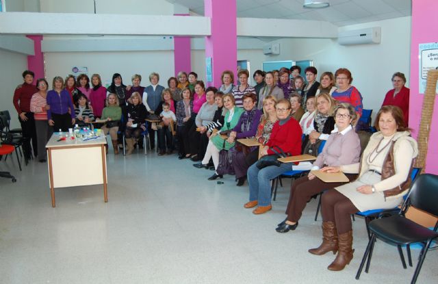 Las torreñas aprenden a elaborar productos con aloe vera - 1, Foto 1