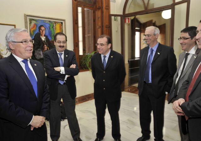 La Universidad de Murcia y la Politécnica de Cartagena firman acuerdos para financiar actividades del Campus Mare Nostrum - 2, Foto 2