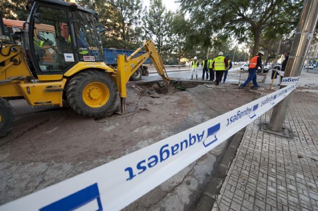 Capitanes Ripoll estará cortada al tráfico 12 horas por la rotura de una tubería de agua de la Mancomunidad - 2, Foto 2