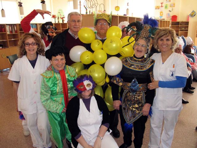 El Centro de Mayores de El Algar vivió su gran fiesta de Carnaval - 2, Foto 2