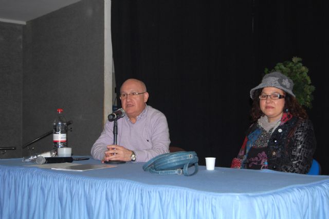 La AET cierra su I Semana Solidaria en Las Torres de Cotillas con un mercado de artesanía - 1, Foto 1