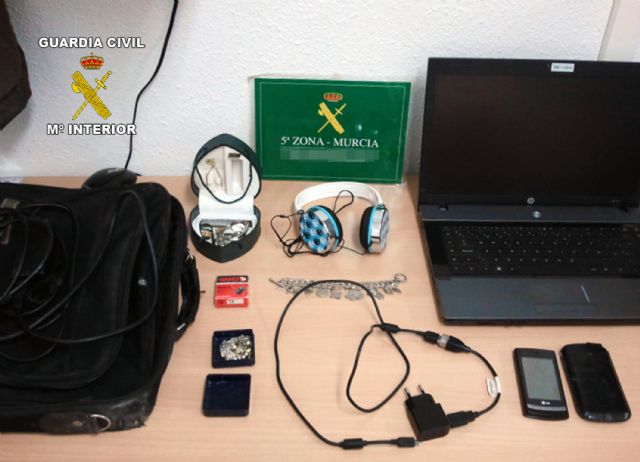 La Guardia Civil detiene a seis jóvenes por la comisión de delitos contra el patrimonio en el Águilas y Bullas - 1, Foto 1