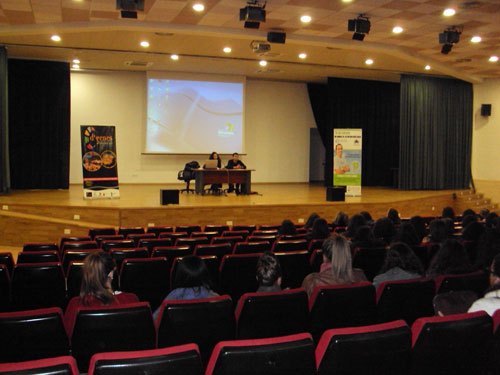 Campaña de sensibilización sobre las Enfermedades Raras en la Facultad de Educación - 1, Foto 1