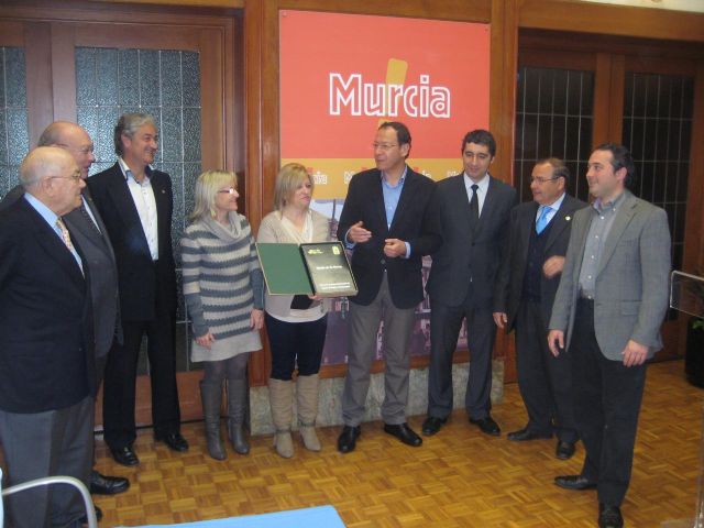 El Alcalde y el Consejero impulsan la declaración de Interés Turístico Internacional para el Bando de la Huerta - 1, Foto 1