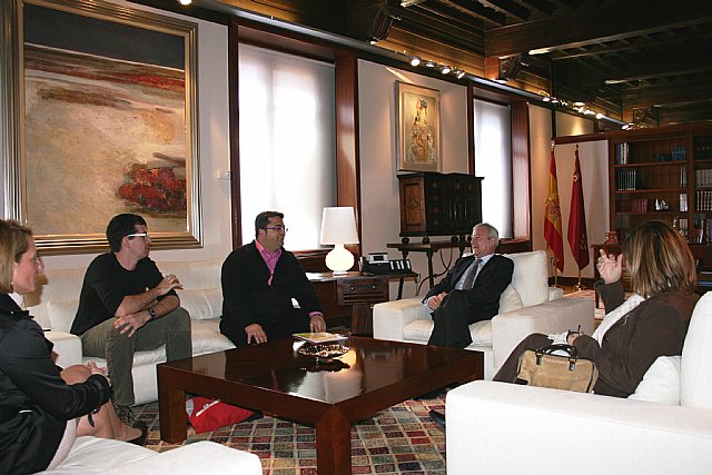 El presidente de la Comunidad recibió al delegado en la Región de Murcia de FEDER, Juan Carrión, Foto 2