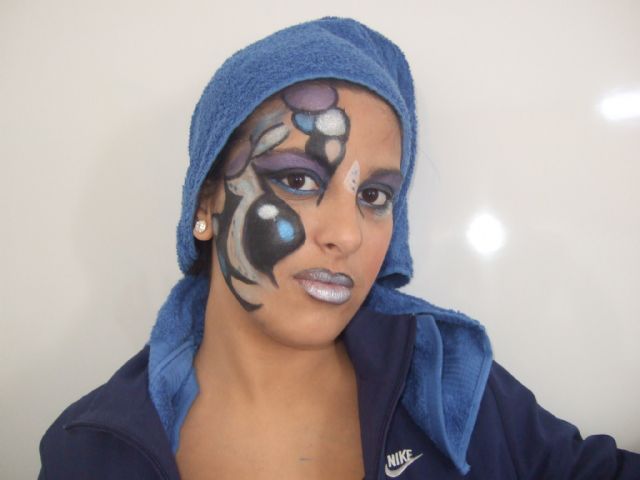 Students in Initial Vocational Training Program "Auxiliary Services" Esthetics do a fantasy makeup workshop, Foto 3