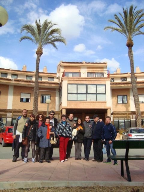 Users of Psychosocial Support Services visit the Senior Residence "La Purisima", Foto 3