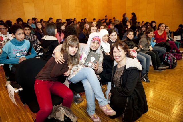 Marisol Ortiz ayuda a los jóvenes a descartar lo superfluo con su libro La Canción de Shao Li - 1, Foto 1