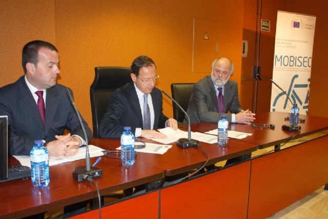 Expertos europeos estudian en Murcia la forma de incrementar la seguridad de peatones y ciclistas en la vía pública - 1, Foto 1