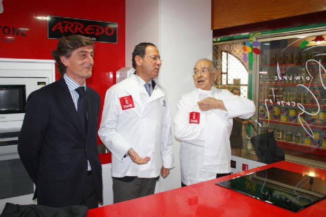40 cocineros y pasteleros de la ciudad se unen al Ayuntamiento en el proyecto Cocinamos en los mercados - 1, Foto 1