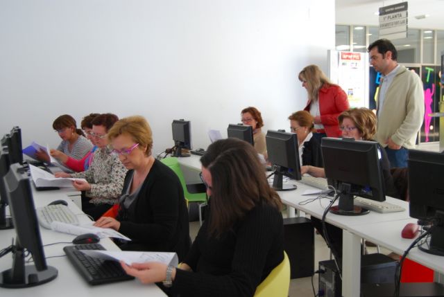 Mujeres con Igualdad de Oportunidades - 1, Foto 1