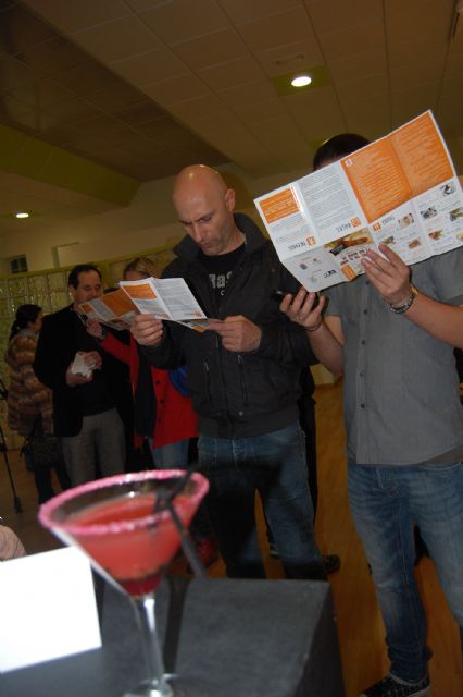 Al rico cocktail y a la deliciosa tapa en Las Torres de Cotillas - 1, Foto 1