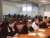 Ms de una treintena de personas se presentan a la prueba de seleccin del curso 'Auxiliar de centros de esttica y belleza'